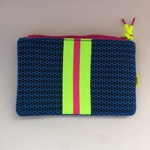 NEVER BEEN USED IPSY COSMETIC BAG
